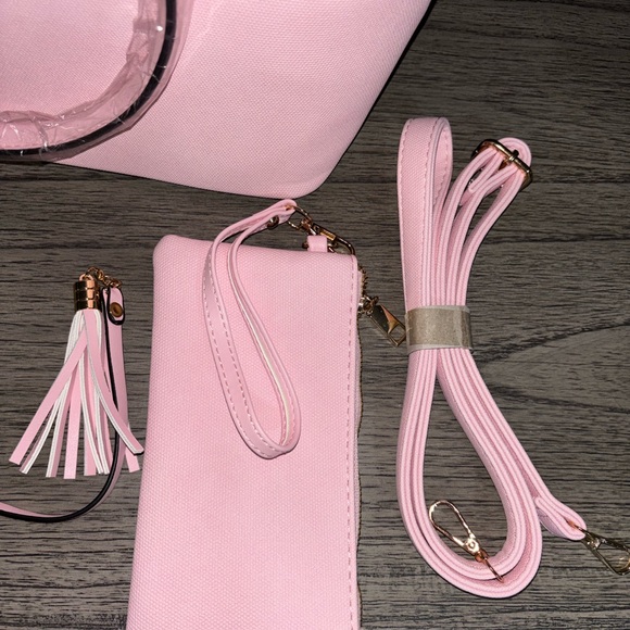 Elegant Pink Women's Handbag Set - Picture 6 of 7